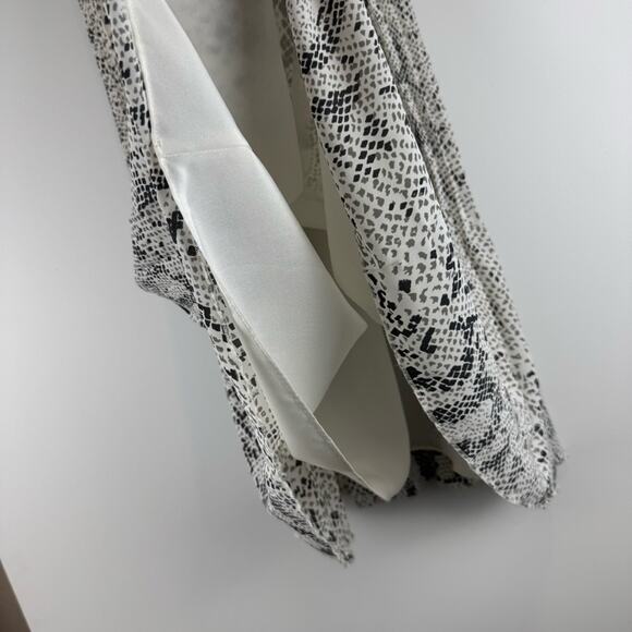 J.Crew Pleated Black and White Snake Print Skirt ~ 0 - Picture 4 of 9